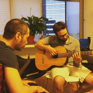 Clases de Guitarra, Música y Canto – Polo Pavon